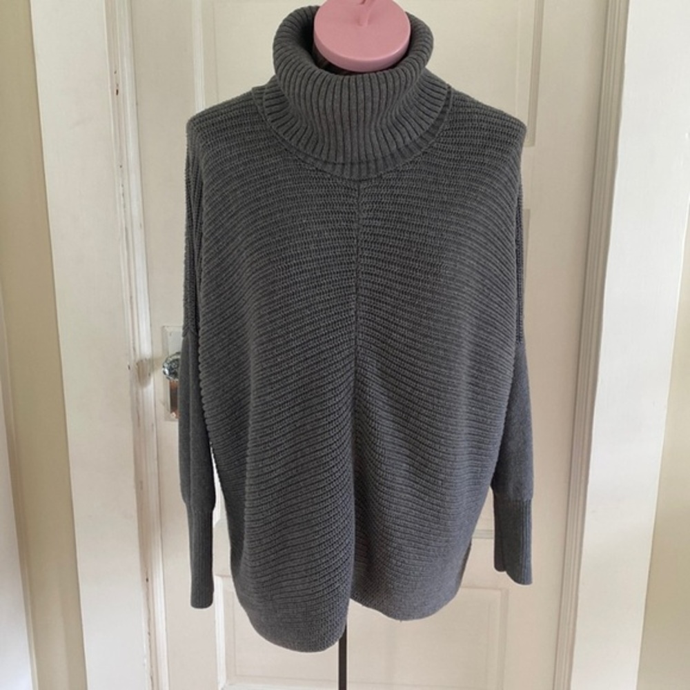 Rachel Zoe Grey‎ Turtleneck Sweater Medium